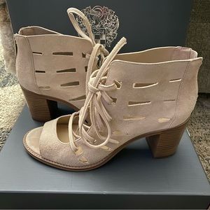 Vince Camuto Tressa Booties 7.5